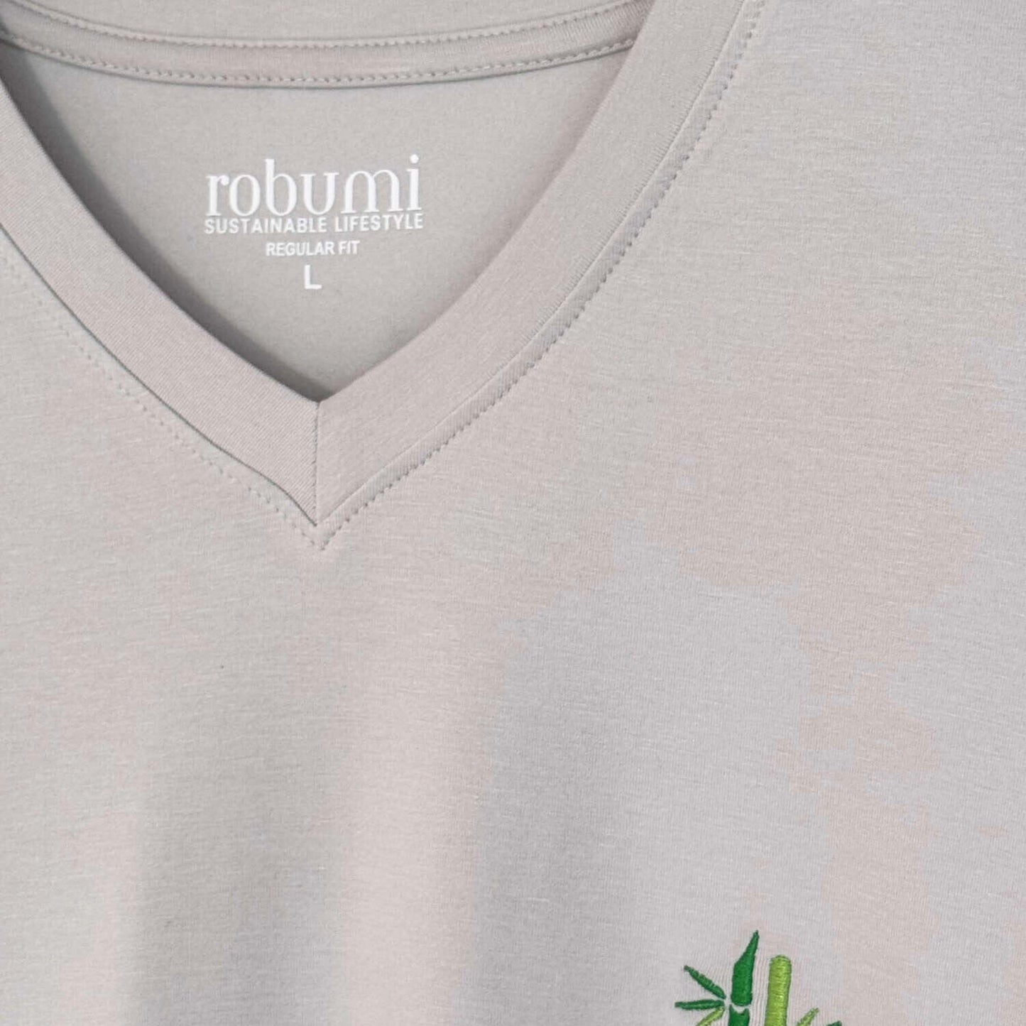 Logo and V-neck of Bamboo Cotton V-neck shirt | Oyster Mushroom - Robumi Lifestyle
