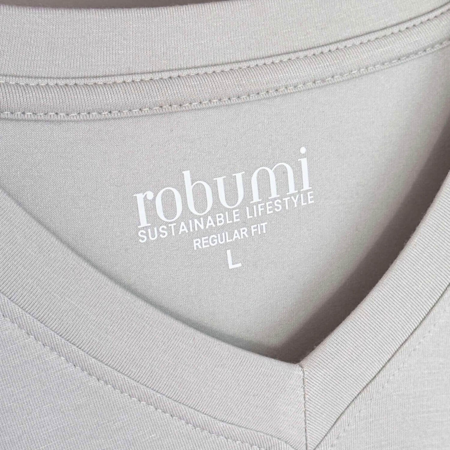 Close up of V-neck of Bamboo Cotton V-neck shirt | Oyster Mushroom - Robumi Lifestyle