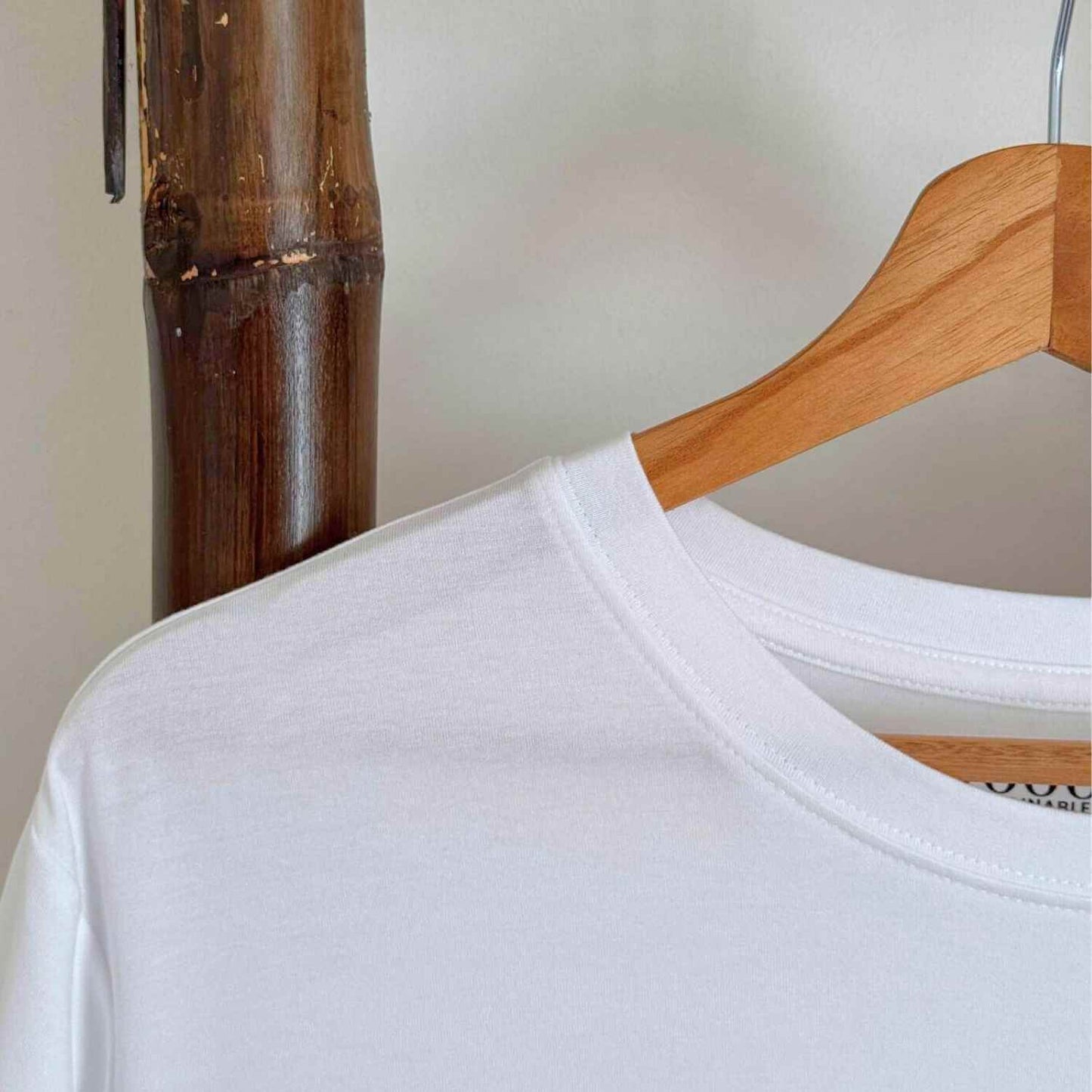 Hanger with Everyday Bamboo crew neck Shirt | Bright White - Robumi Lifestyle