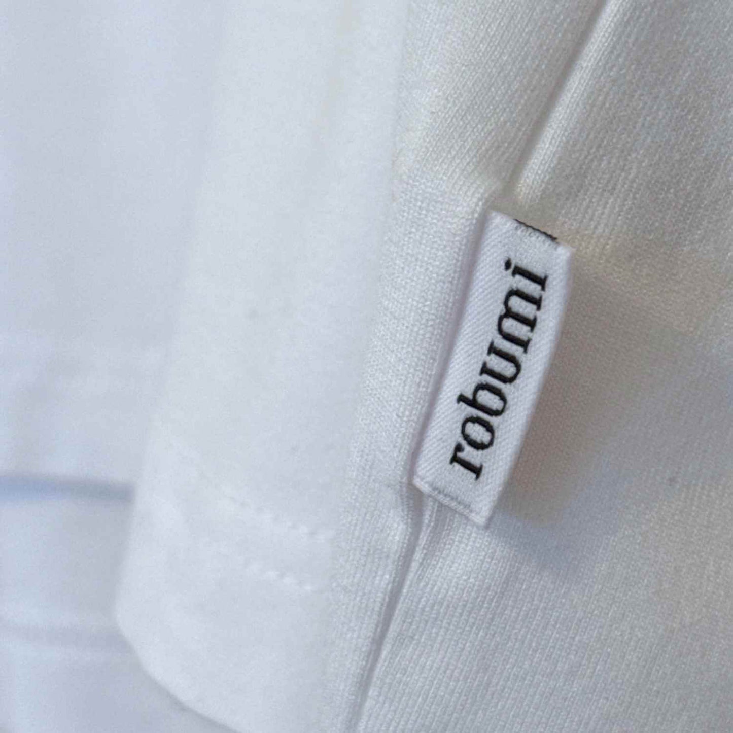 Side label of Everyday Bamboo shirt | Bright White - Robumi Lifestyle