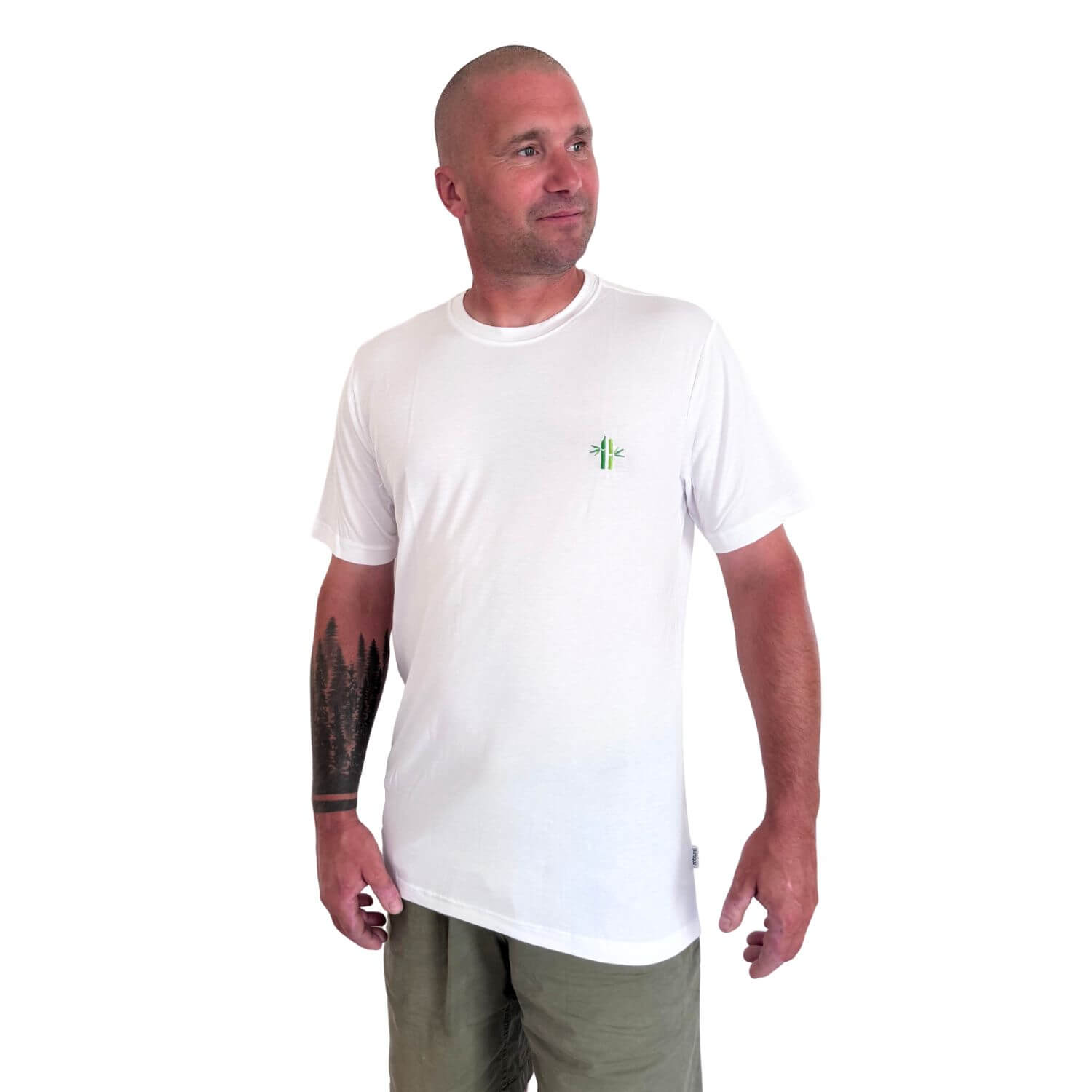 Man wearing bamboo crew neck t-shirt in bright white - Robumi Lifestyle
